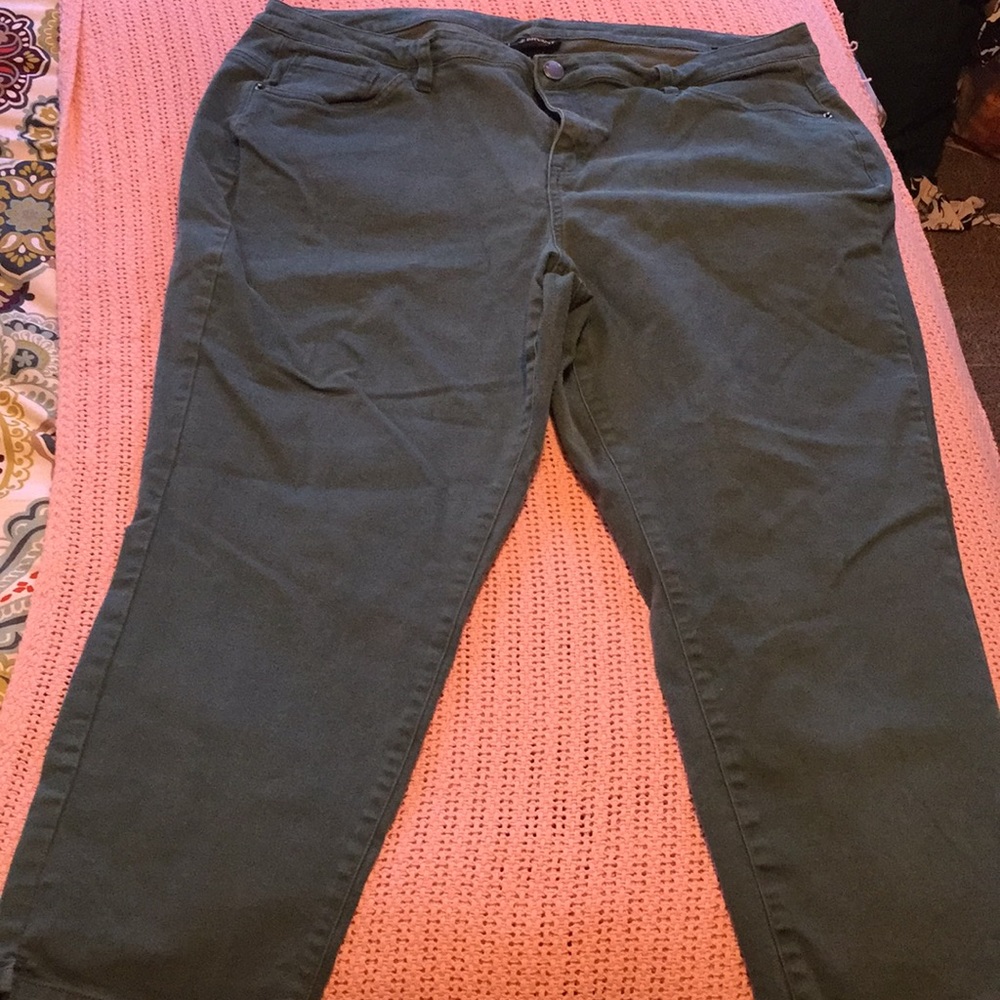 Lane Bryant teal cropped jean